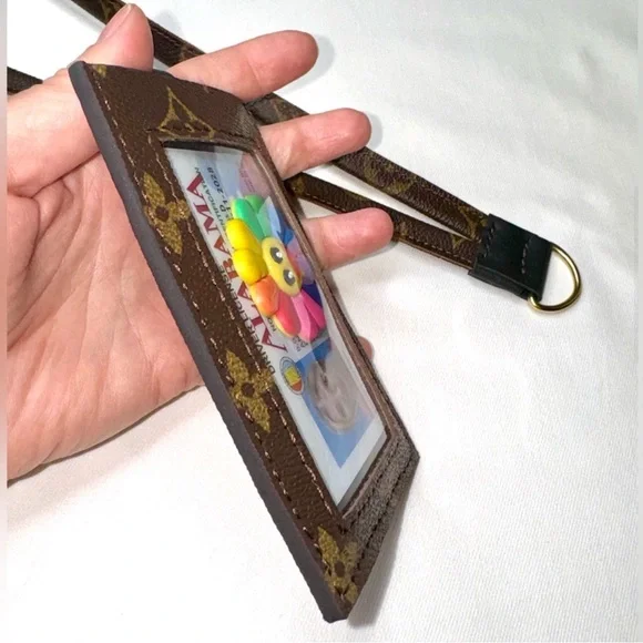 🤎🩷 LV Monogram Custom Lanyard ID Holder handmade - Picture 8 of 13